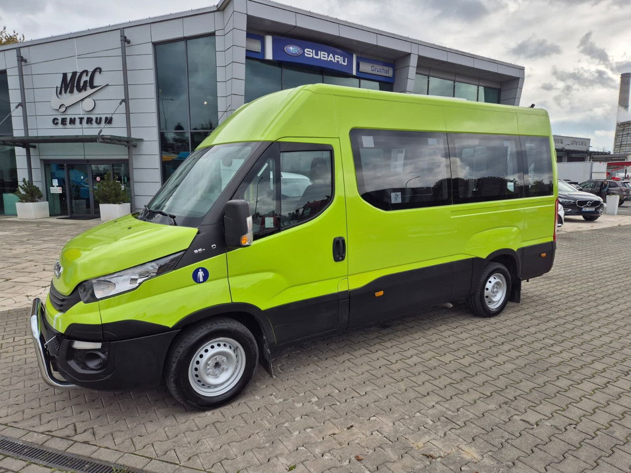 Iveco Daily 35S12 Hi-Matic / 10 Seats / Super Condition - מיניבוס, כלי רכב מסחרי לנוסעים: תמונה 1 Iveco Daily 35S12 Hi-Matic / 10 Seats / Super Condition - מיניבוס, כלי רכב מסחרי לנוסעים: תמונה 1