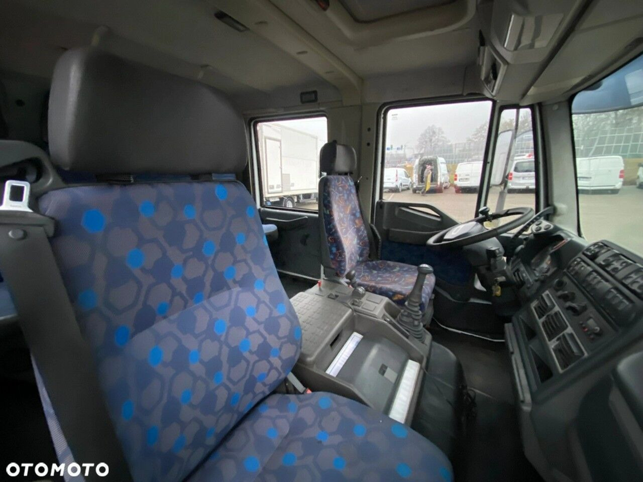 משאית צד נופל/ שטוחה, משאית מנוף Iveco Eurocargo ML80E17 / HDS HMF / 1 Owner / Doka: תמונה 29