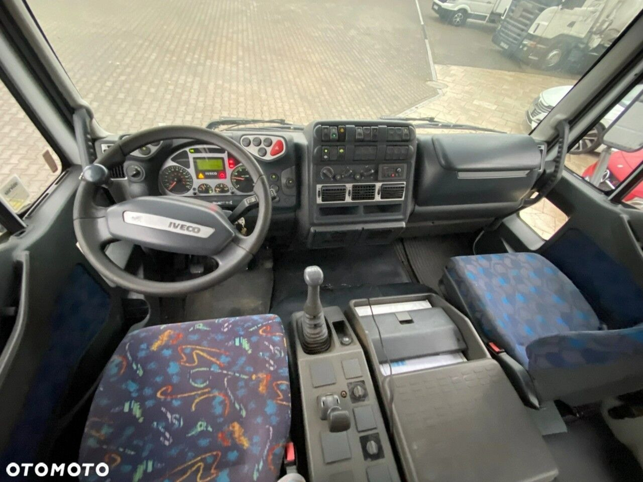 משאית צד נופל/ שטוחה, משאית מנוף Iveco Eurocargo ML80E17 / HDS HMF / 1 Owner / Doka: תמונה 25