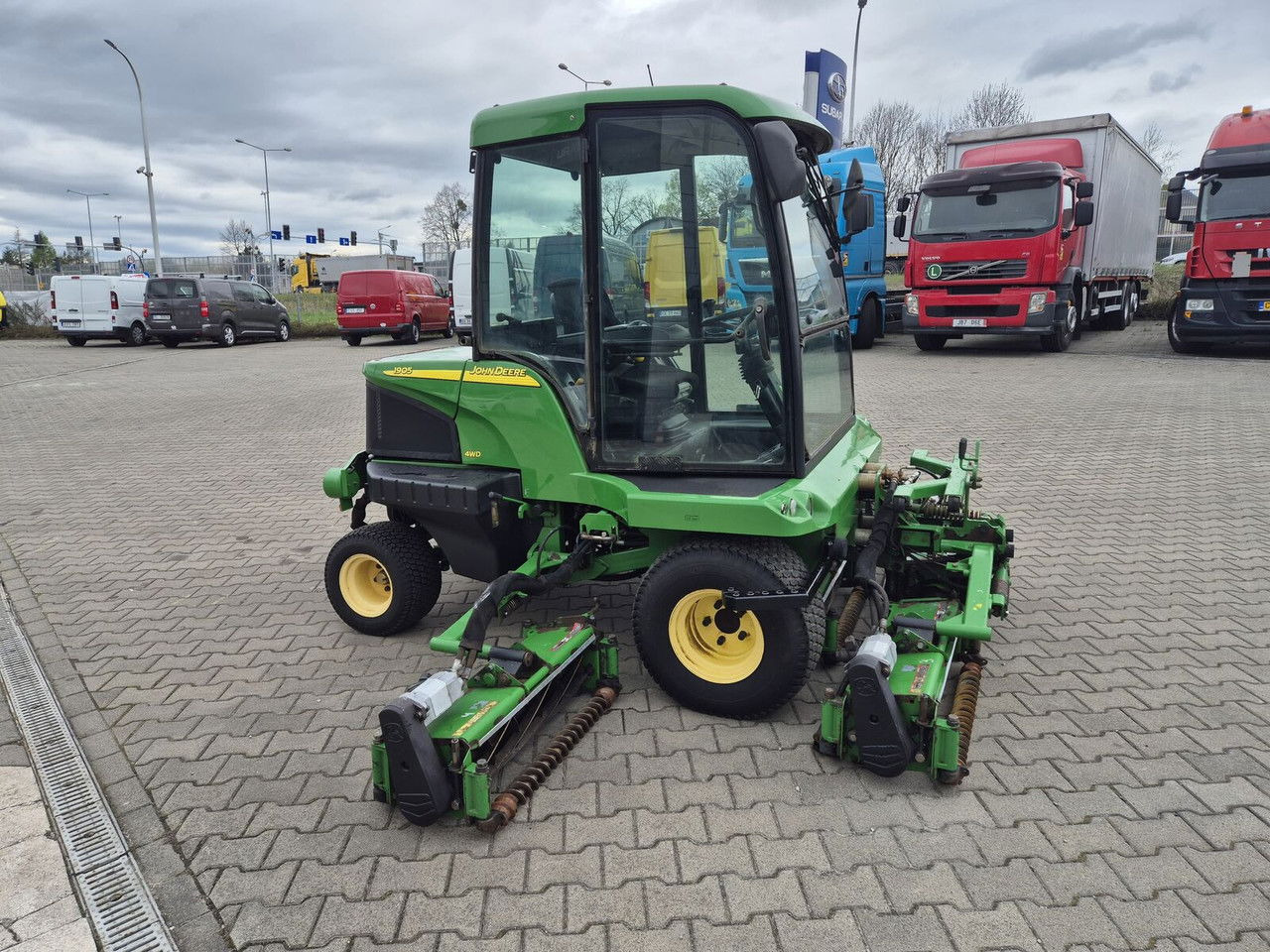 John Deere 1905 4WD / 2010 / Serviced / Cabin - מכסחת גינה: תמונה 5 John Deere 1905 4WD / 2010 / Serviced / Cabin - מכסחת גינה: תמונה 5