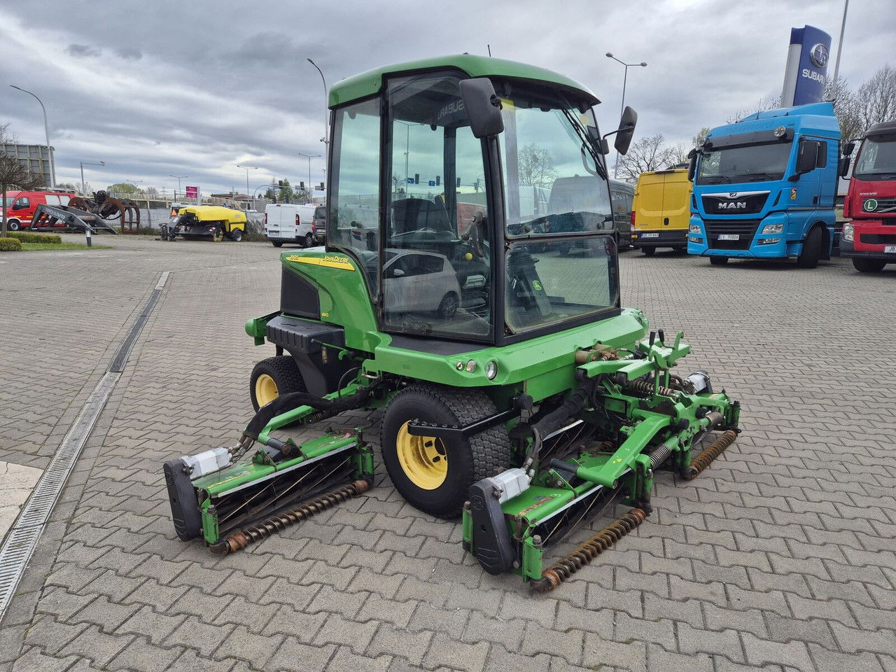 John Deere 1905 4WD / 2010 / Serviced / Cabin - מכסחת גינה: תמונה 4 John Deere 1905 4WD / 2010 / Serviced / Cabin - מכסחת גינה: תמונה 4