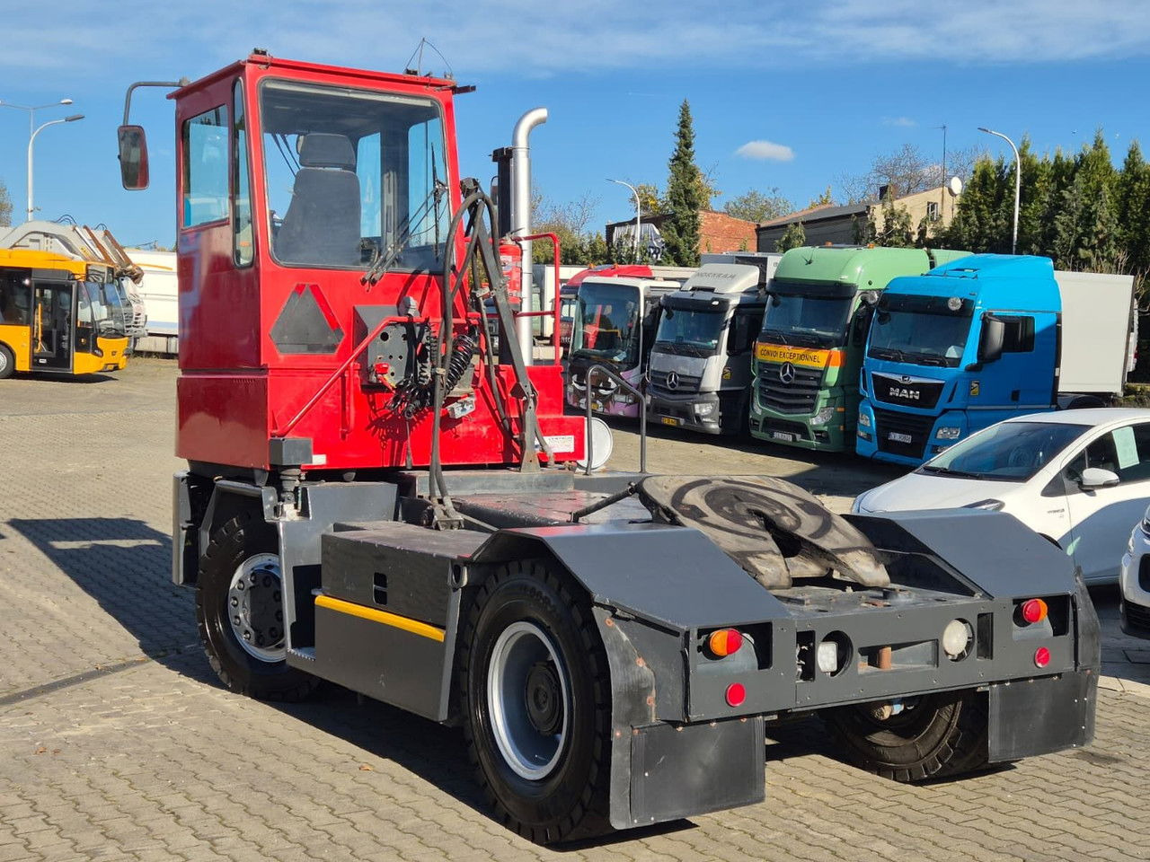טרקטור מסוף KALMAR TR618i - 4X4 - LIKE NEW!: תמונה 12 טרקטור מסוף KALMAR TR618i - 4X4 - LIKE NEW!: תמונה 12