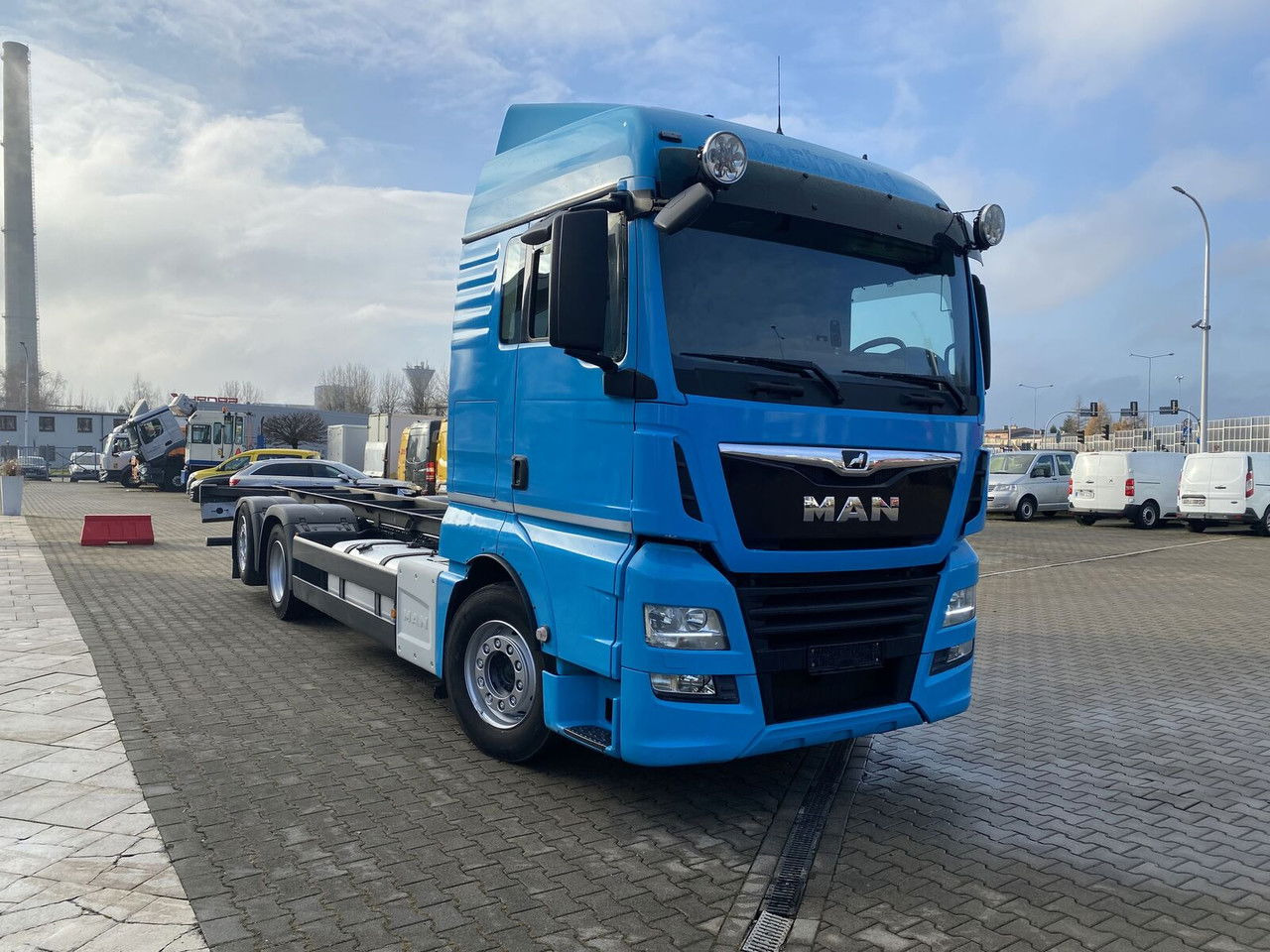 MAN TGX 26.500 /NEW Service AT MAN/ Technical warranty in All Europe - משאית עם שלדת תא: תמונה 4 MAN TGX 26.500 /NEW Service AT MAN/ Technical warranty in All Europe - משאית עם שלדת תא: תמונה 4