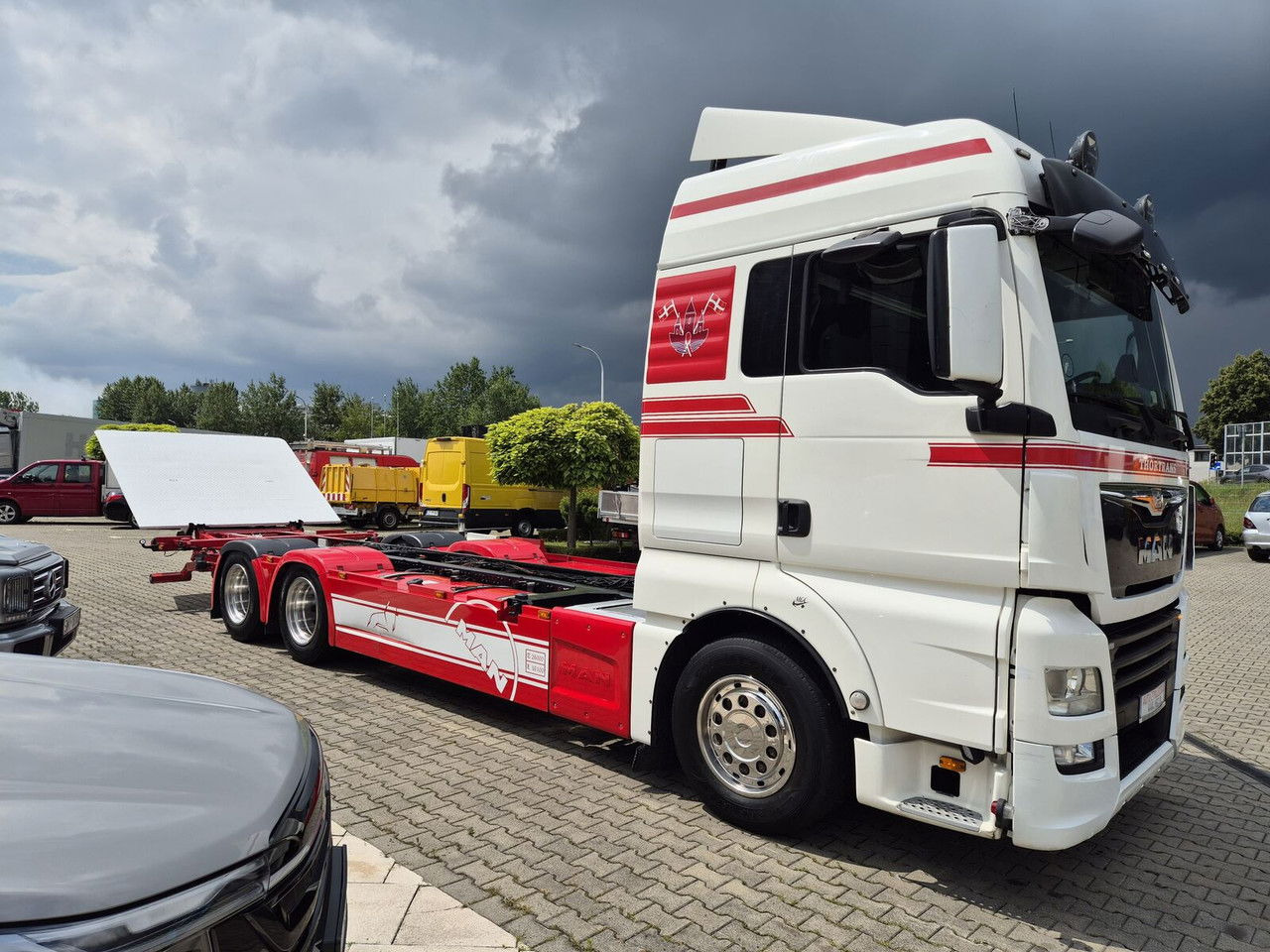 MAN TGX 28 28.420 , 6x2-2 LL / Trailer HFR KM 20 / 1 Owner / E6 /Techni - מוביל מכולות/ משאית החלפת גוף: תמונה 5 MAN TGX 28 28.420 , 6x2-2 LL / Trailer HFR KM 20 / 1 Owner / E6 /Techni - מוביל מכולות/ משאית החלפת גוף: תמונה 5