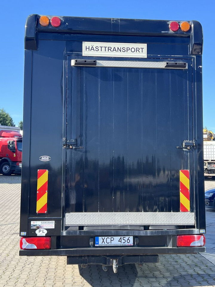 Mercedes-Benz Atego 815 For 4 horses + 3 people / like camper - משאית סוסים: תמונה 5 Mercedes-Benz Atego 815 For 4 horses + 3 people / like camper - משאית סוסים: תמונה 5
