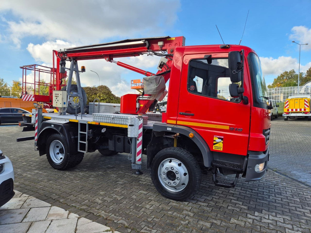 Mercedes-Benz Atego 918 4x4 / 16 M Lift / Serviced - פלטפורמה אווירית מותקנת על משאית: תמונה 1 Mercedes-Benz Atego 918 4x4 / 16 M Lift / Serviced - פלטפורמה אווירית מותקנת על משאית: תמונה 1