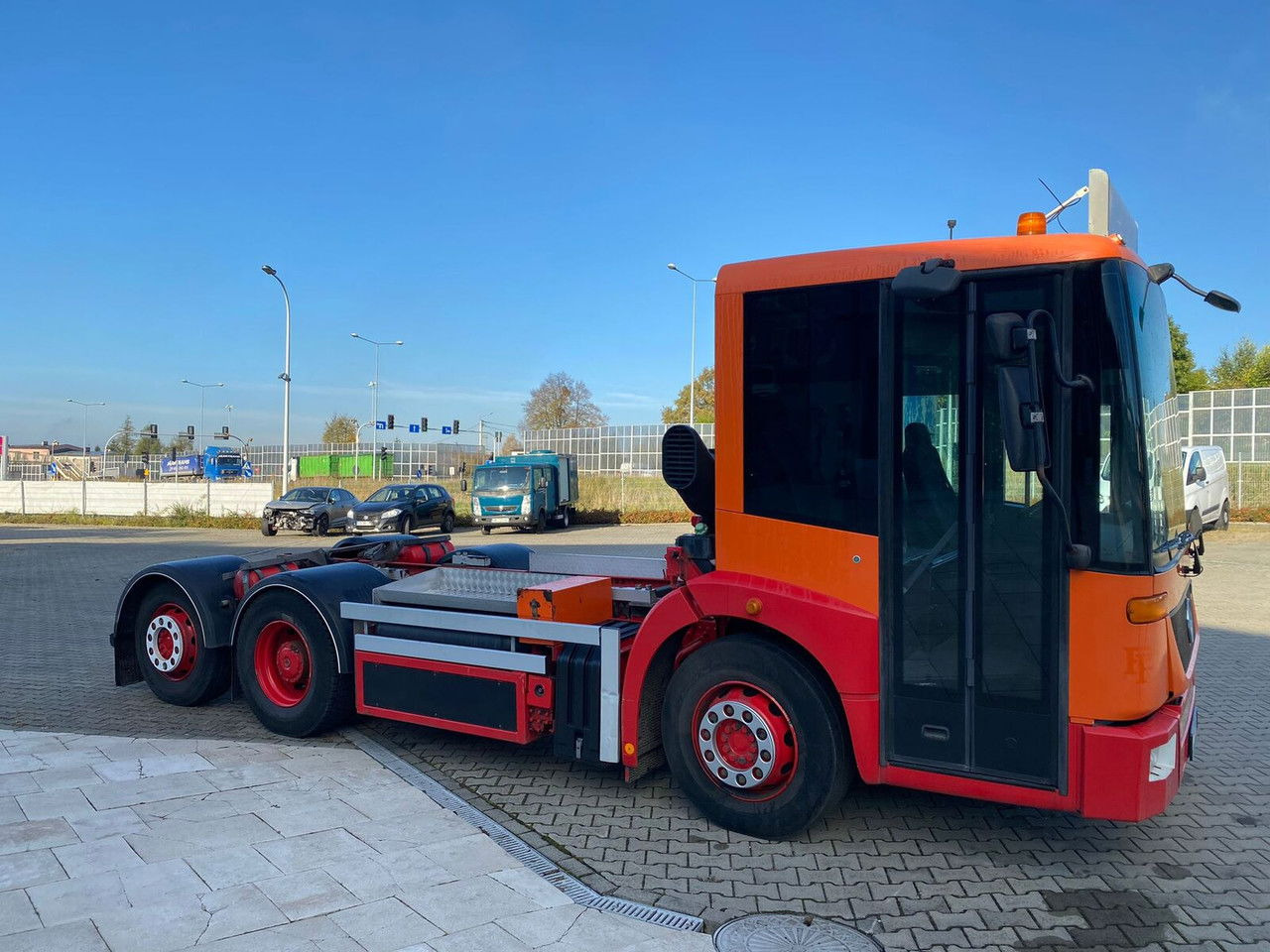 Mercedes-Benz Eqonic 2628 - 1 Owner - Euro6 - LOW KM - משאית עם שלדת תא: תמונה 3 Mercedes-Benz Eqonic 2628 - 1 Owner - Euro6 - LOW KM - משאית עם שלדת תא: תמונה 3