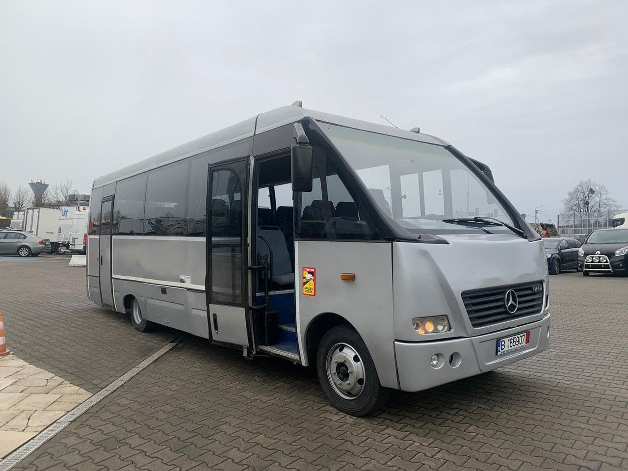Mercedes-Benz Vario 814 814D, Mediano, Cibro, Vario,33 seats, E4, Wide Body - אוטובוס פרברים: תמונה 1 Mercedes-Benz Vario 814 814D, Mediano, Cibro, Vario,33 seats, E4, Wide Body - אוטובוס פרברים: תמונה 1