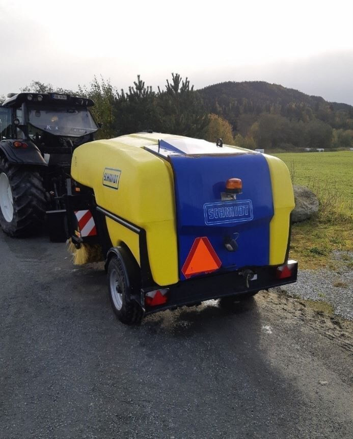 SCHMIDT TSS 122, Like NEW - מטאטא כבישים: תמונה 3 SCHMIDT TSS 122, Like NEW - מטאטא כבישים: תמונה 3