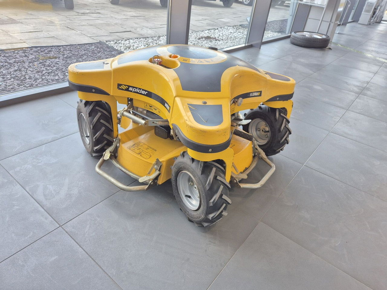 Spider MINI Mini Spider II / 4X4 / NEW Service / Works Great - מכסחת גינה: תמונה 1 Spider MINI Mini Spider II / 4X4 / NEW Service / Works Great - מכסחת גינה: תמונה 1