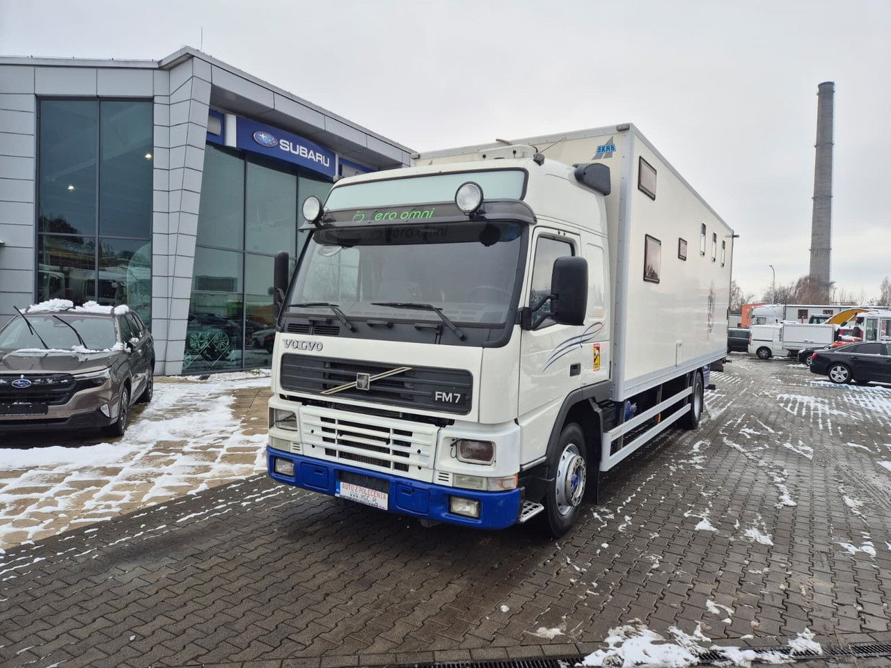 VOLVO FM 7 5 Horses / 3 People Live Cabin / 1 Owner / Serviced - משאית סוסים: תמונה 2 VOLVO FM 7 5 Horses / 3 People Live Cabin / 1 Owner / Serviced - משאית סוסים: תמונה 2