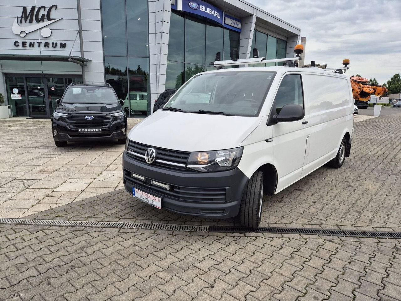 Volkswagen Transporter T6 4Motion / 1 Owner / Webasto / 4X4 / Works Great - כלי רכב מסחרי קטן: תמונה 2 Volkswagen Transporter T6 4Motion / 1 Owner / Webasto / 4X4 / Works Great - כלי רכב מסחרי קטן: תמונה 2