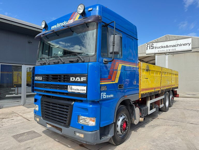DAF XF 95.380 6X2 stake body - air condition - משאית צד נופל/ שטוחה: תמונה 1 DAF XF 95.380 6X2 stake body - air condition - משאית צד נופל/ שטוחה: תמונה 1