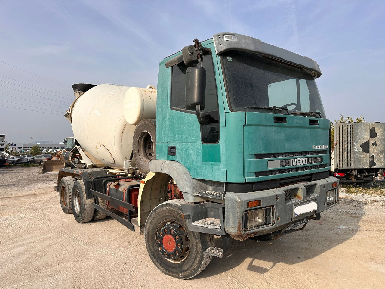 Iveco Eurotrakker 260E35W 6x6 mixer - 7m3 - משאית מערבלת בטון: תמונה 3 Iveco Eurotrakker 260E35W 6x6 mixer - 7m3 - משאית מערבלת בטון: תמונה 3