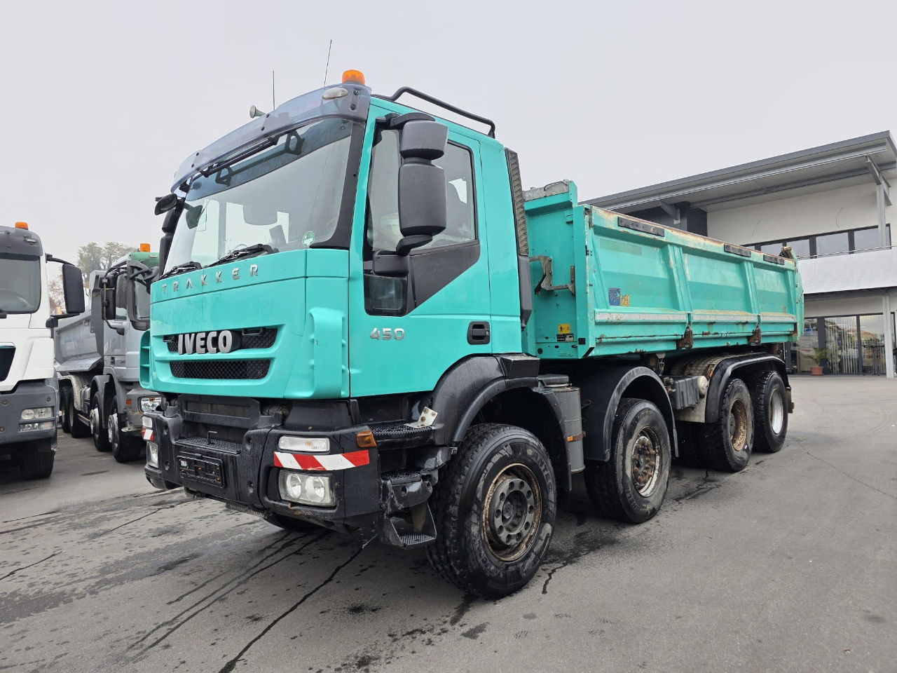 Iveco Trakker AD340T45 8x4 bordmatic tipper - retarder - מזהיר: תמונה 1 Iveco Trakker AD340T45 8x4 bordmatic tipper - retarder - מזהיר: תמונה 1