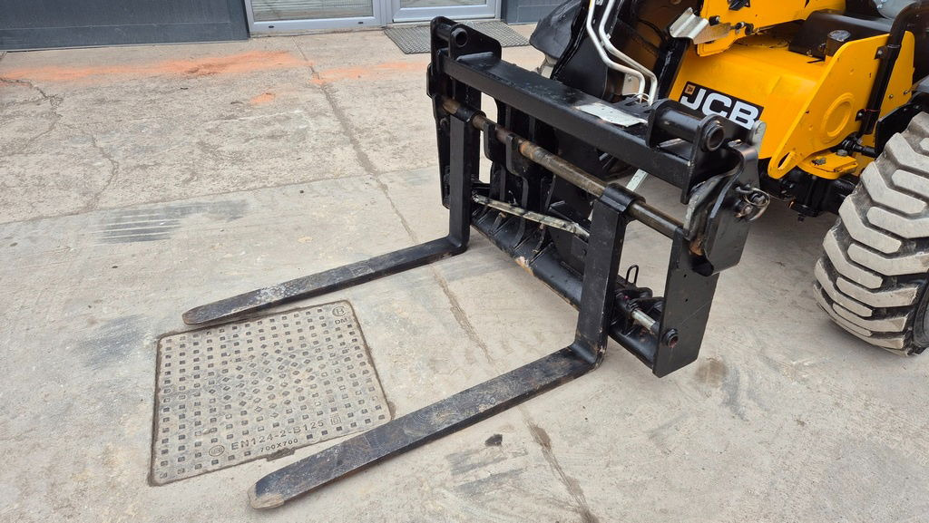 JCB 525-60 HI-VIZ - 2022 Year - 965 Hours - 6M - 2.5T - מלגזה: תמונה 2 JCB 525-60 HI-VIZ - 2022 Year - 965 Hours - 6M - 2.5T - מלגזה: תמונה 2