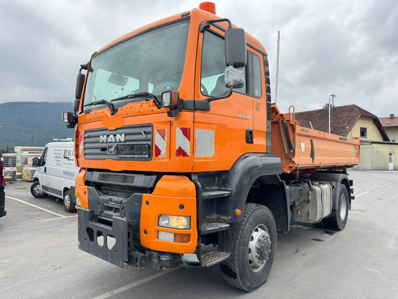 MAN TGA 18.320 4X4 meiller tipper - euro 4 - מזהיר: תמונה 1 MAN TGA 18.320 4X4 meiller tipper - euro 4 - מזהיר: תמונה 1
