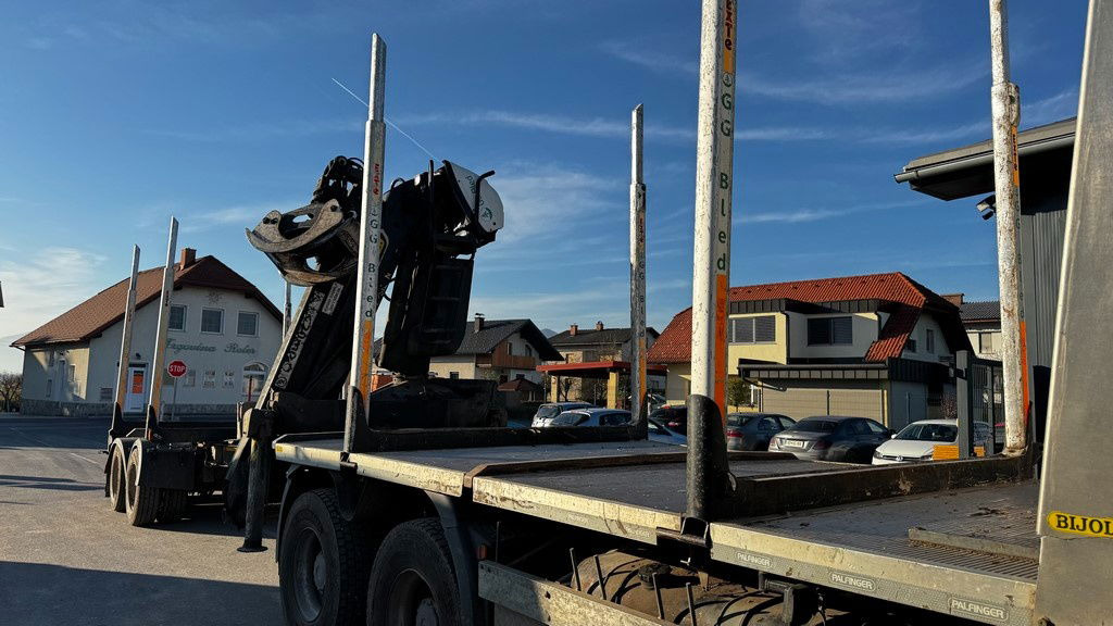 MAN TGA 33.480 6x6 forest truck - Epsilon M12Z + scissors + Trailer Gsodam - משאית עץ, משאית מנוף: תמונה 4 MAN TGA 33.480 6x6 forest truck - Epsilon M12Z + scissors + Trailer Gsodam - משאית עץ, משאית מנוף: תמונה 4