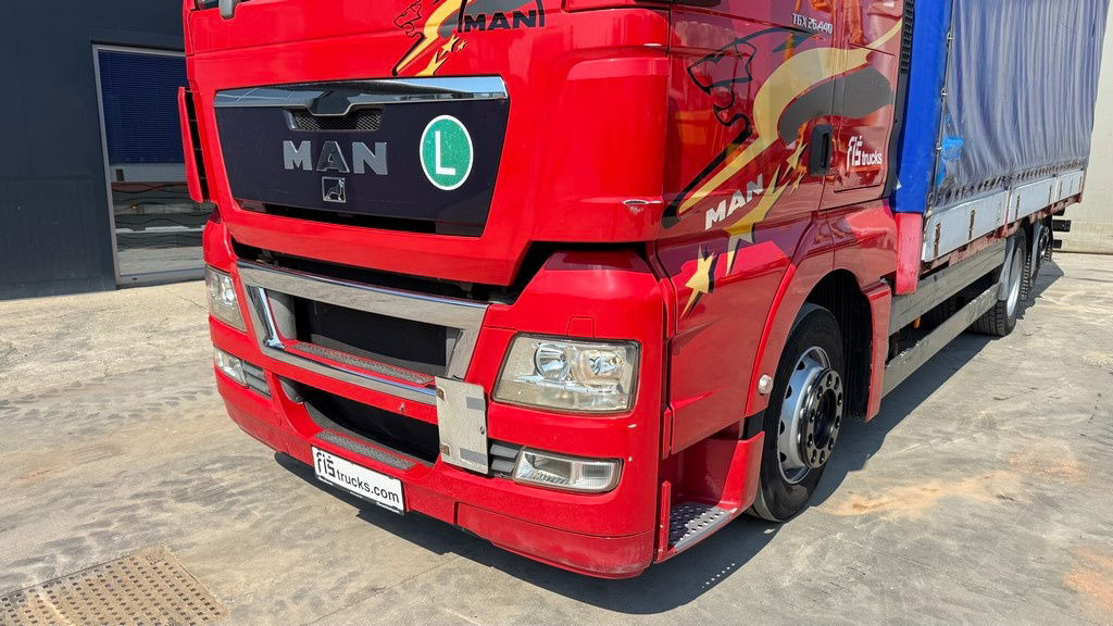 MAN TGX 26.440 6x2 box truck - retarder - lifting+steering axle - משאית תיבה: תמונה 2 MAN TGX 26.440 6x2 box truck - retarder - lifting+steering axle - משאית תיבה: תמונה 2