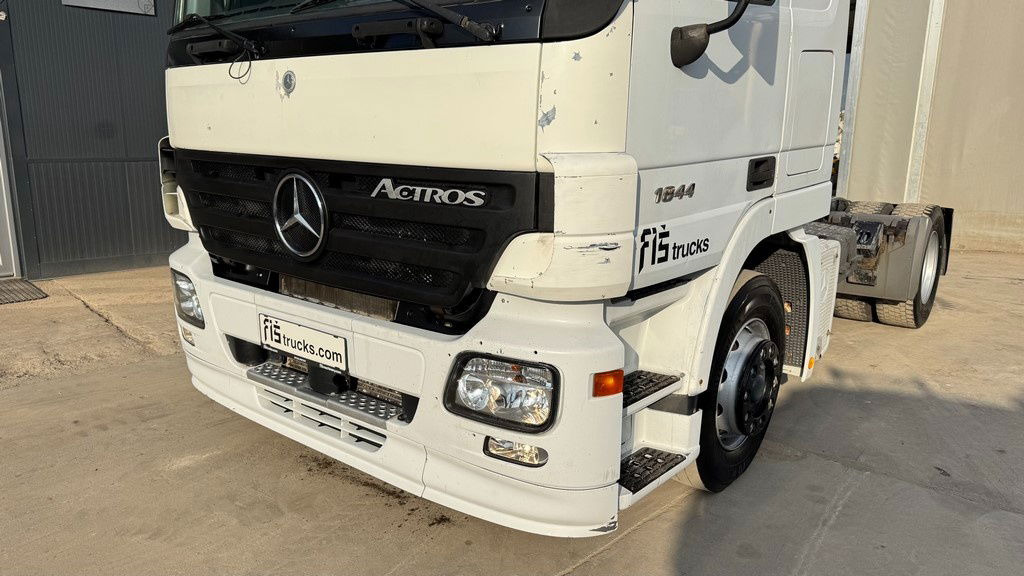 Mercedes-Benz Actros 1844 4x2 tractor unit - retarder - יחידת טרקטור: תמונה 2 Mercedes-Benz Actros 1844 4x2 tractor unit - retarder - יחידת טרקטור: תמונה 2