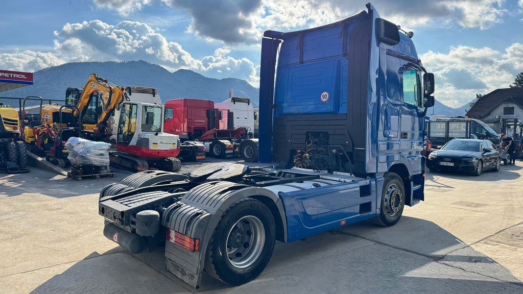 Mercedes-Benz Actros 1844 4x2 tractor unit - retarder - יחידת טרקטור: תמונה 5 Mercedes-Benz Actros 1844 4x2 tractor unit - retarder - יחידת טרקטור: תמונה 5