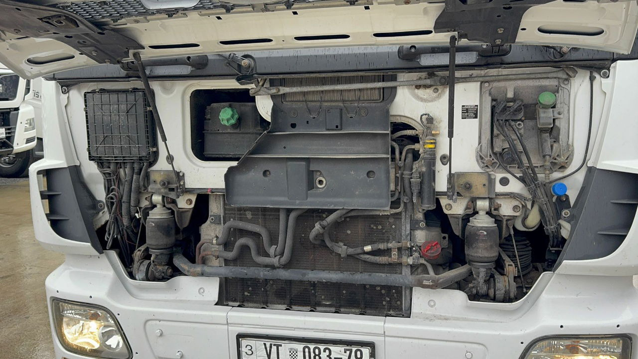 הַחכָּרָה Mercedes-Benz Actros 1846 4x2 LKW transporter + Boerner trailer Mercedes-Benz Actros 1846 4x2 LKW transporter + Boerner trailer: תמונה 18 הַחכָּרָה Mercedes-Benz Actros 1846 4x2 LKW transporter + Boerner trailer Mercedes-Benz Actros 1846 4x2 LKW transporter + Boerner trailer: תמונה 18