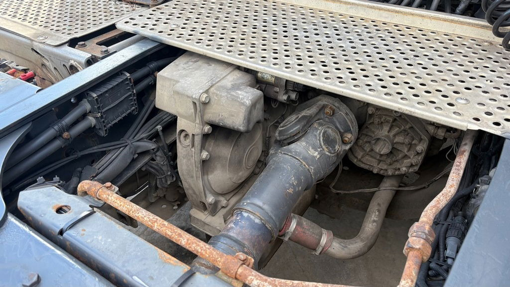 Mercedes-Benz Actros 1846 L 4x2 tractor unit - retarder - יחידת טרקטור: תמונה 4 Mercedes-Benz Actros 1846 L 4x2 tractor unit - retarder - יחידת טרקטור: תמונה 4