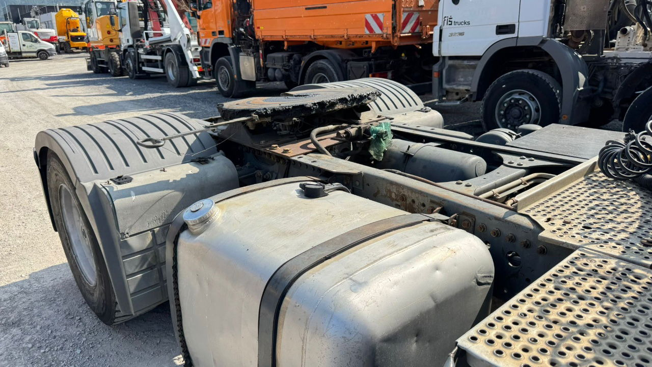 Mercedes-Benz Actros 1853 LS 4x2 tractor unit - air condition - יחידת טרקטור: תמונה 4 Mercedes-Benz Actros 1853 LS 4x2 tractor unit - air condition - יחידת טרקטור: תמונה 4