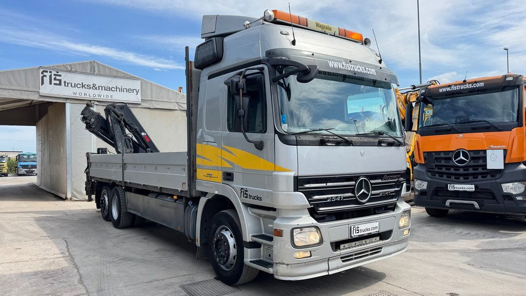 Mercedes-Benz Actros 2541 6x2 stake body - Hiab XS 144 Hipro 17.3M - משאית צד נופל/ שטוחה, משאית מנוף: תמונה 3 Mercedes-Benz Actros 2541 6x2 stake body - Hiab XS 144 Hipro 17.3M - משאית צד נופל/ שטוחה, משאית מנוף: תמונה 3