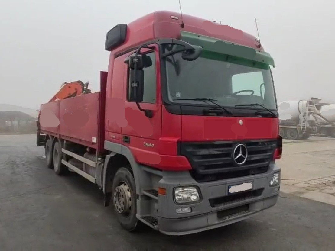 Mercedes-Benz Actros 2644L 6X4 stake body - Palfinger crane PK18500 - משאית צד נופל/ שטוחה: תמונה 1 Mercedes-Benz Actros 2644L 6X4 stake body - Palfinger crane PK18500 - משאית צד נופל/ שטוחה: תמונה 1