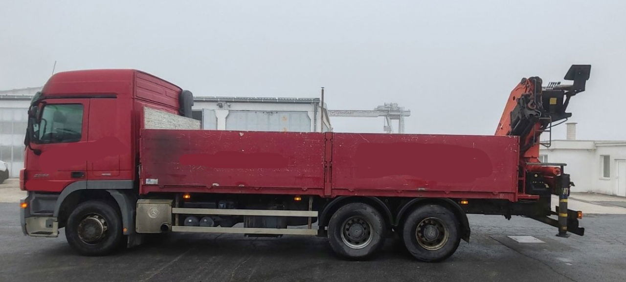 Mercedes-Benz Actros 2644L 6X4 stake body - Palfinger crane PK18500 - משאית צד נופל/ שטוחה: תמונה 2 Mercedes-Benz Actros 2644L 6X4 stake body - Palfinger crane PK18500 - משאית צד נופל/ שטוחה: תמונה 2