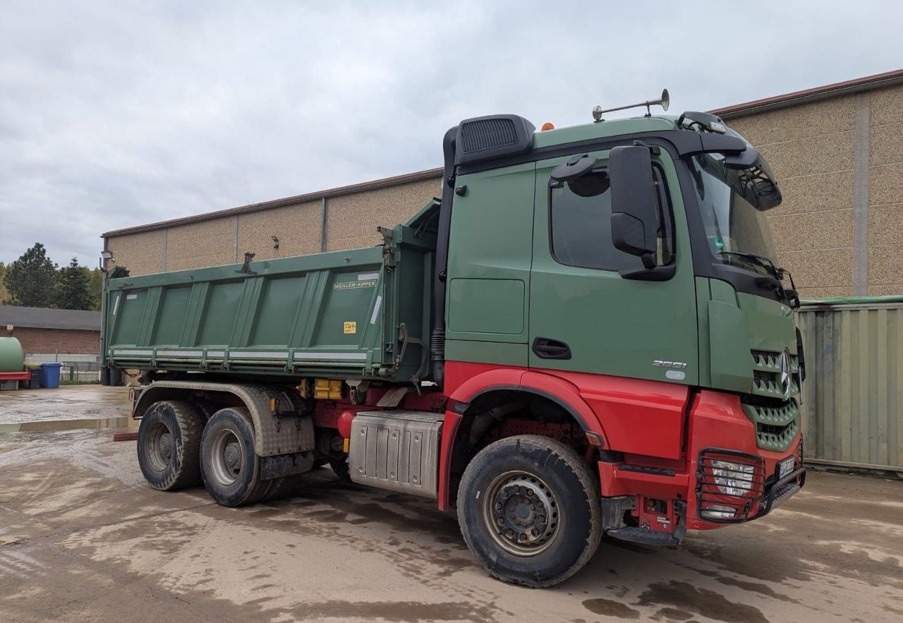 Mercedes-Benz Actros 2651 6X4 meiller bordmatic tipper - מזהיר: תמונה 1 Mercedes-Benz Actros 2651 6X4 meiller bordmatic tipper - מזהיר: תמונה 1