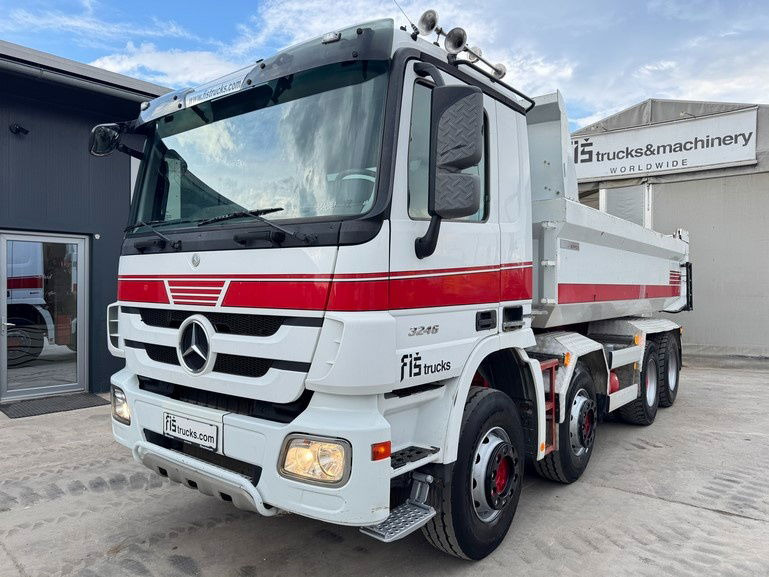 Mercedes-Benz Actros 3246 8X4 mulda tipper - retarder - hydr. back door - מזהיר: תמונה 1 Mercedes-Benz Actros 3246 8X4 mulda tipper - retarder - hydr. back door - מזהיר: תמונה 1