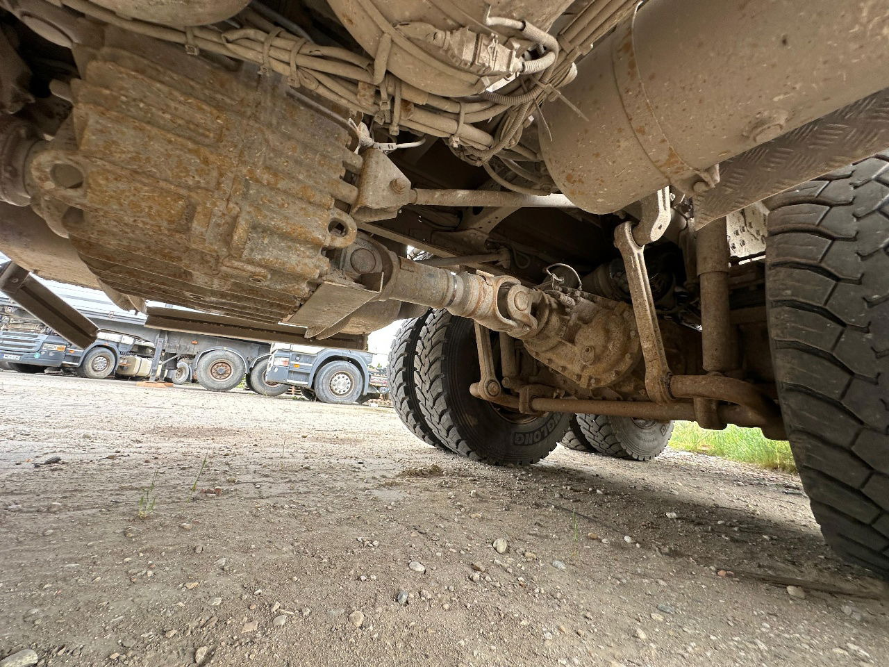מזהיר Mercedes-Benz Actros 4141 K 8x6 mulda tipper - damaged: תמונה 35