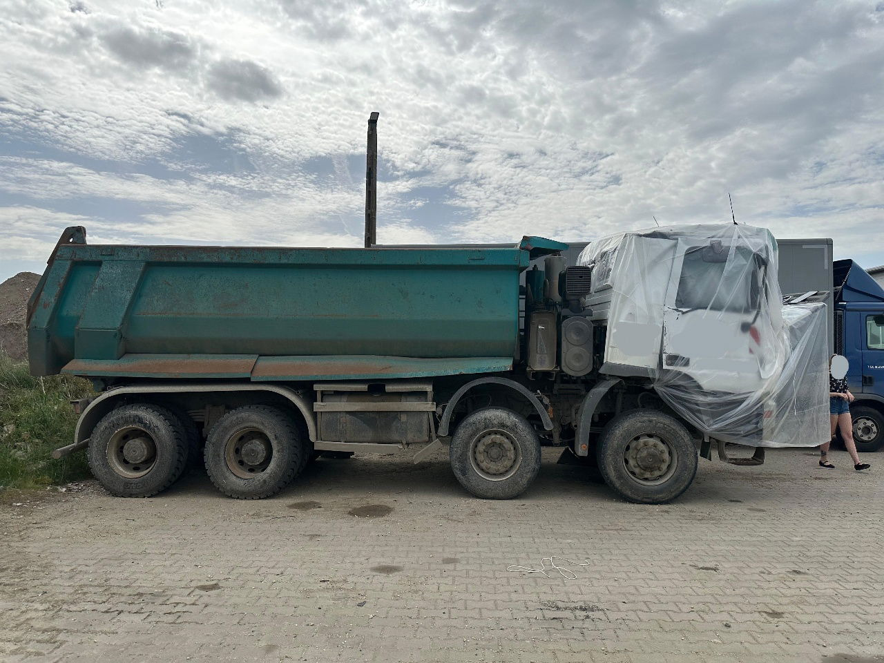 Mercedes-Benz Actros 4141 K 8x6 mulda tipper - damaged - מזהיר: תמונה 3 Mercedes-Benz Actros 4141 K 8x6 mulda tipper - damaged - מזהיר: תמונה 3