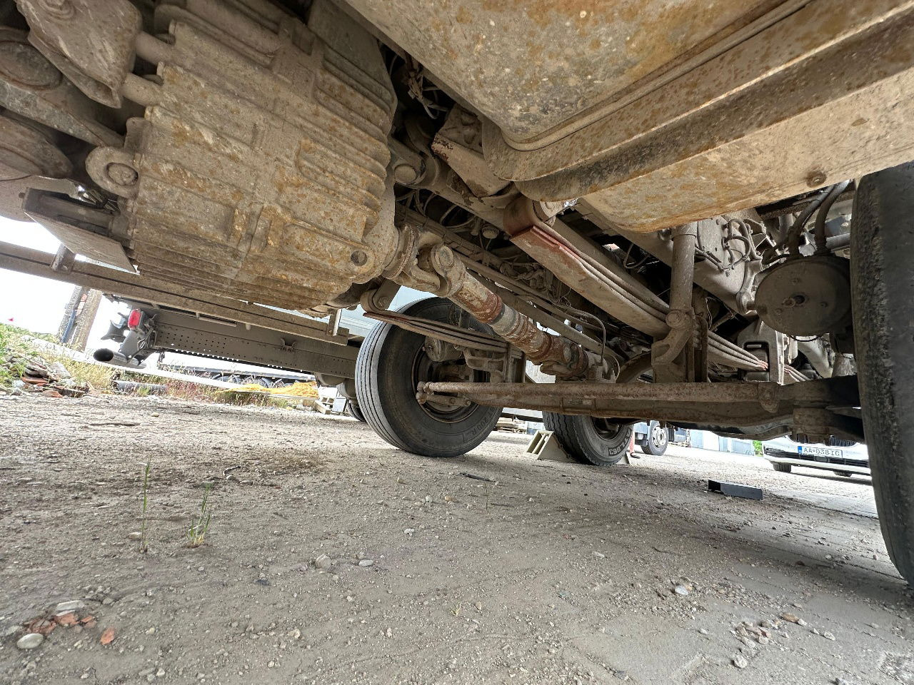 מזהיר Mercedes-Benz Actros 4141 K 8x6 mulda tipper - damaged: תמונה 15