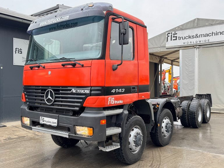 Mercedes-Benz Actros 4143 8x8 chassis - big axle - משאית עם שלדת תא: תמונה 1 Mercedes-Benz Actros 4143 8x8 chassis - big axle - משאית עם שלדת תא: תמונה 1