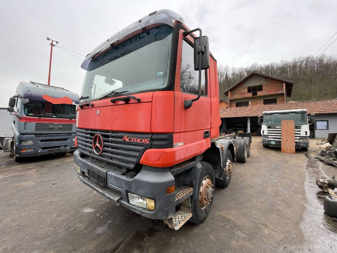Mercedes-Benz Actros 4143 8x8 chassis - big axle - משאית עם שלדת תא: תמונה 1 Mercedes-Benz Actros 4143 8x8 chassis - big axle - משאית עם שלדת תא: תמונה 1
