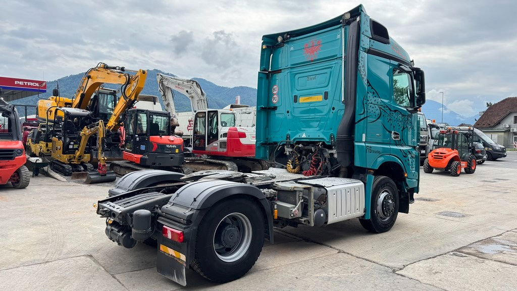 Mercedes-Benz Arocs 1842 4x4 HAD - tipper hydraulics - יחידת טרקטור: תמונה 5 Mercedes-Benz Arocs 1842 4x4 HAD - tipper hydraulics - יחידת טרקטור: תמונה 5