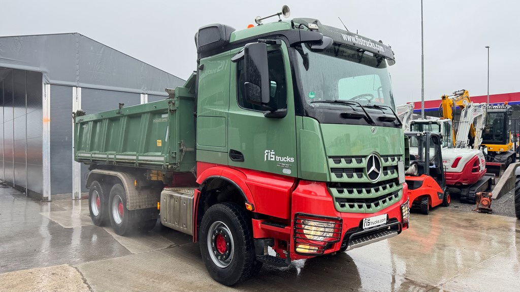 Mercedes-Benz Arocs 2651 6X4 meiller bordmatic tipper - מזהיר: תמונה 3 Mercedes-Benz Arocs 2651 6X4 meiller bordmatic tipper - מזהיר: תמונה 3