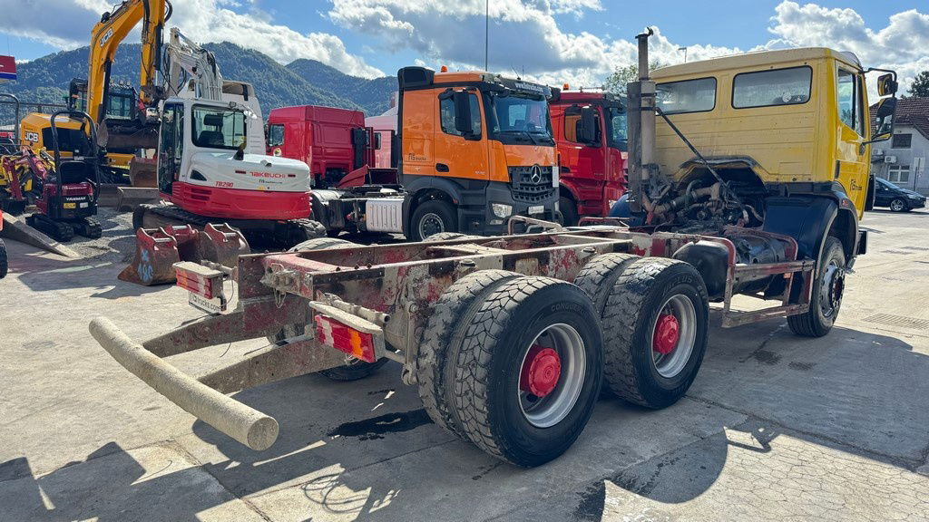 Mercedes-Benz SK 2627 6x4 chassis - V6 - full spring - משאית עם שלדת תא: תמונה 4 Mercedes-Benz SK 2627 6x4 chassis - V6 - full spring - משאית עם שלדת תא: תמונה 4