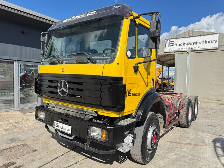 Mercedes-Benz SK 2627 6x4 chassis - V6 - full spring - משאית עם שלדת תא: תמונה 1 Mercedes-Benz SK 2627 6x4 chassis - V6 - full spring - משאית עם שלדת תא: תמונה 1