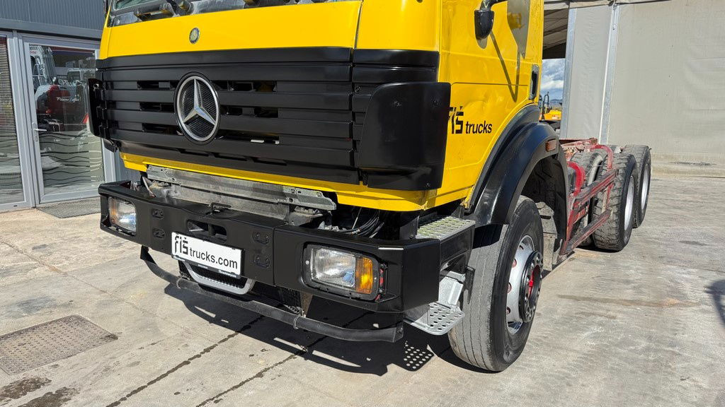 Mercedes-Benz SK 2627 6x4 chassis - V6 - full spring - משאית עם שלדת תא: תמונה 2 Mercedes-Benz SK 2627 6x4 chassis - V6 - full spring - משאית עם שלדת תא: תמונה 2