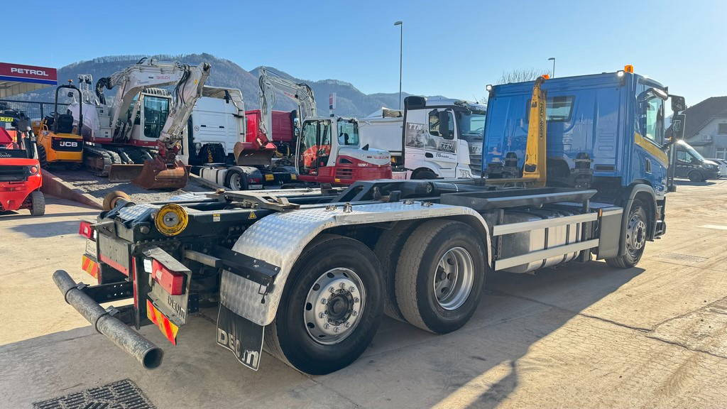 Scania P 360 6x2 palfinger abroll tipper - steering axle - מוביל מכולות/ משאית החלפת גוף: תמונה 4 Scania P 360 6x2 palfinger abroll tipper - steering axle - מוביל מכולות/ משאית החלפת גוף: תמונה 4