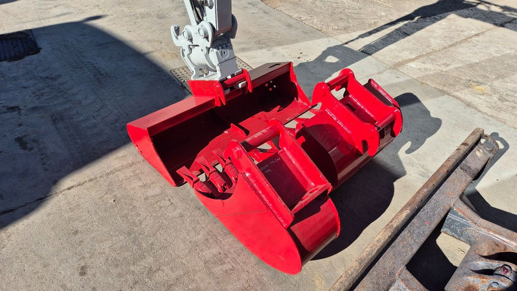 Takeuchi TB230 - Powertilt - 3X Buckets - 2017 Year - TOP Condition - מיני מחפר: תמונה 4 Takeuchi TB230 - Powertilt - 3X Buckets - 2017 Year - TOP Condition - מיני מחפר: תמונה 4