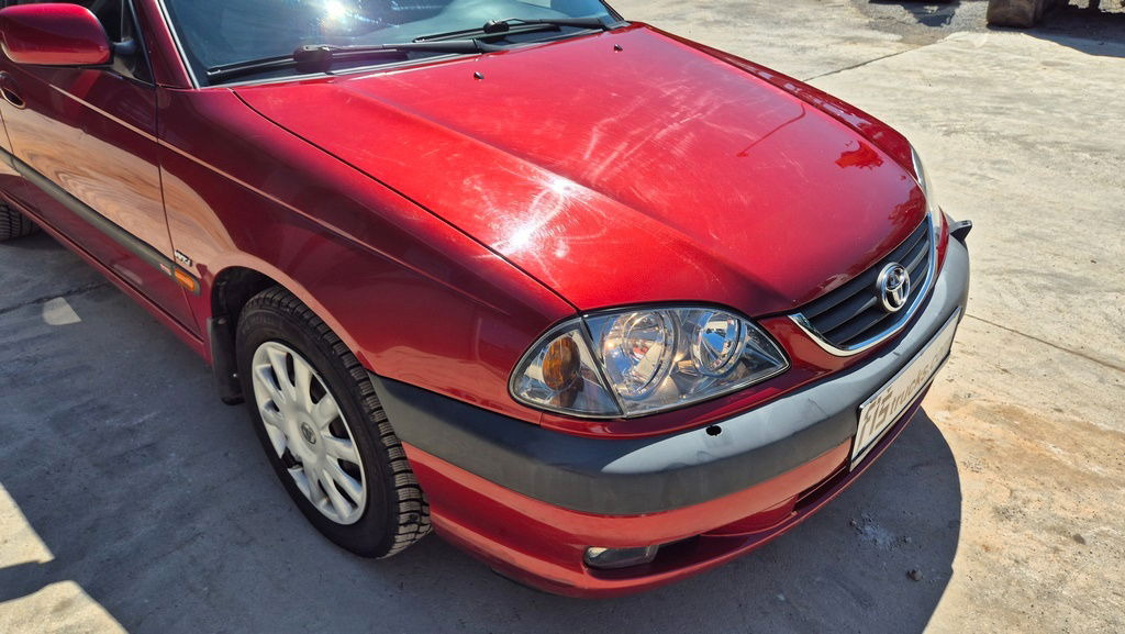 Toyota Avensis 1.8 - Petrol - 5 Doors - AC - מכונית: תמונה 5 Toyota Avensis 1.8 - Petrol - 5 Doors - AC - מכונית: תמונה 5