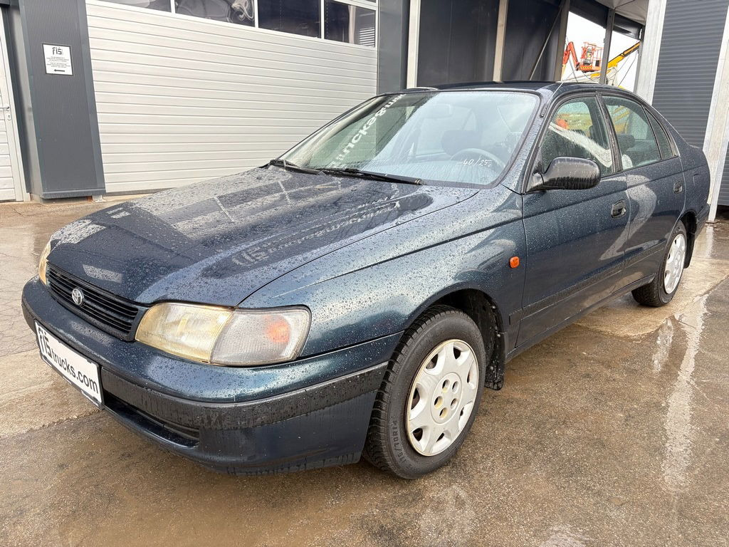 Toyota Carina 1.6 - Petrol - 5 Doors - מכונית: תמונה 1 Toyota Carina 1.6 - Petrol - 5 Doors - מכונית: תמונה 1