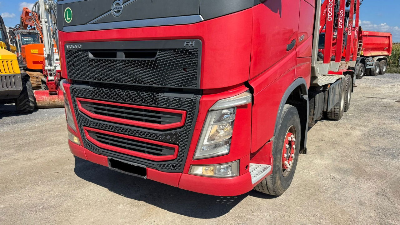 Volvo FH 500 500 6x4 forest truck - Epsilon 110Z - scissors - מוביל מכולות/ משאית החלפת גוף: תמונה 2 Volvo FH 500 500 6x4 forest truck - Epsilon 110Z - scissors - מוביל מכולות/ משאית החלפת גוף: תמונה 2