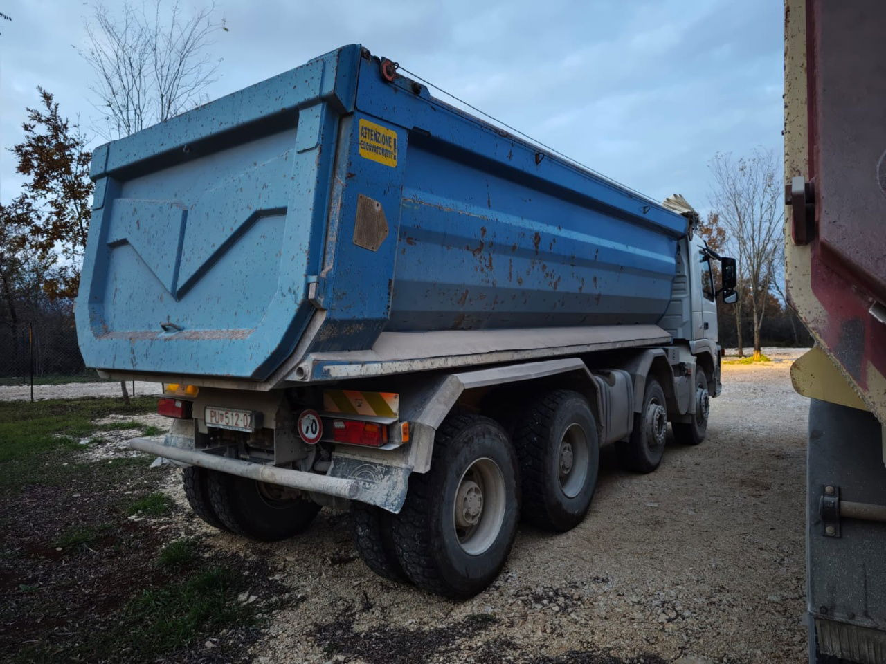 Volvo FM 480 8x4 mulda tipper - euro 3 - hydraulic back side - מזהיר: תמונה 3 Volvo FM 480 8x4 mulda tipper - euro 3 - hydraulic back side - מזהיר: תמונה 3