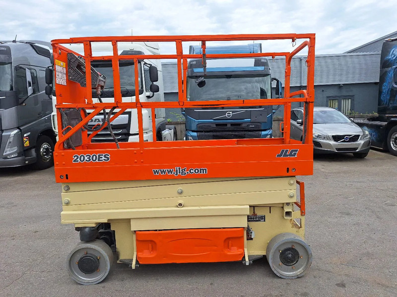JLG 2030 ES - מעלית מספריים: תמונה 3 JLG 2030 ES - מעלית מספריים: תמונה 3